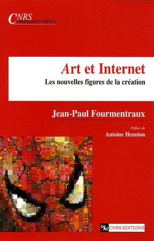 Art Et Internet: Les Nouvelles Figures De La Creation

Jean-Paul Fourmentraux

Depuis le milieu des années 1990, Internet bouscule les formes de création et de diffusion de l&#8217;art contemporain. Dans le même temps, le &#8221; travail artistique &#8220;, plus collectif et interdisciplinaire, préfigure de nouveaux usages de l&#8217;Internet. Cet ouvrage analyse les dynamiques et tensions de cette articulation de la recherche technologique et de l&#8217;innovation artistique. Il examine les modalités d&#8217;émergence d&#8217;un monde de l&#8217;Internet, ainsi que l&#8217;institution de nouvelles conventions de travail et d&#8217;échange culturel. Quels sont ici les ressorts de la mise en œuvre d&#8217;art&#160;? Que signifie être auteur&#160;? Quelles formes d&#8217;exposition et de réception sont imaginées&#160;? Le Net art participe d&#8217;une construction collective où interviennent des artistes et des informaticiens, des configurations techniques et des occasions sociales ritualisées. Le suivi de la conception, de la disposition et de l&#8217;exposition du Netart permet ici de voir se constituer des projets à dimensions multiples - programmes, interfaces, images, dispositifs - dont les enjeux relationnels et collaboratifs renouvellent les rapports entre art, technique et société. Car, si l&#8217;idée conventionnelle d&#8217;œuvre d&#8217;art est bousculée, il n&#8217;en demeure pas moins que cet art souvent qualifié d&#8217;&#8221; immatériel &#8221; n&#8217;a pas pour effet la disparition de l&#8217;objet, mais au contraire une multiplication des fragments du travail artistique candidats au rang d&#8217;œuvre. L&#8217;auteur propose une typologie de ces œuvres et une analyse de leur &#8221; carrière sociale &#8220;, mettant en perspective la redéfinition des modes de circulation des œuvres, les outils et les stratégies de leurs mises en public, en exposition ou en marché. Axé sur &#8221; l&#8217;œuvre en situation de travail &#8220;, cet ouvrage permet ainsi de saisir à la fois le travail à l&#8217;œuvre et le travail de l&#8217;œuvre dans le Net art.