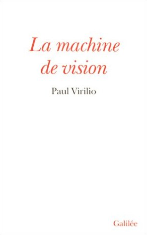 La machine de vision
Paul Virilio
Paul Virilio s’attache à définir la nouvelle logique de l’image. En effet, à côté des différentes technologies, de la logistique de l’image, il existe aussi une logique et des ères de propagation qui ont marqué l’histoire récente. L’ère de la logique formelle, c’est celle de la peinture, de la gravure et de l’architecture qui s’achève avec le xviiie siècle. L’ère de la logique dialectique, c’est celle de la photographie, de la cinématographie ou, si l’on préfère, du photogramme, au xixe siècle. L’ère de la logique paradoxale est celle qui débute avec la vidéographie, l’holographie et l’infographie, comme si, en cette fin de xxe siècle, l’achèvement de la Modernité était lui-même marqué par l’achèvement d’une logique de la représentation publique. Or, si nous connaissons assez bien la réalité de la logique formelle des représentations picturales traditionnelles et, à un moindre degré, l’actualité de la logique dialectique qui préside à la représentation photocinématographique, nous n’appréhendons que très malaisément les virtualités de cette logique paradoxale du vidéogramme, de l’hologramme ou de l’imagerie de synthèse. C’est à cette question que répond aujourd’hui l’ouvrage de Paul Virilio, en tentant d’éclairer le sens d’une mutation des représentations, où «&#160;l’espace public&#160;» de la Cité cède soudain le pas à «&#160;l’image publique&#160;», image paradoxale d’une présence en temps réel qui supplée ainsi à l’espace réel du sujet comme de l’objet.