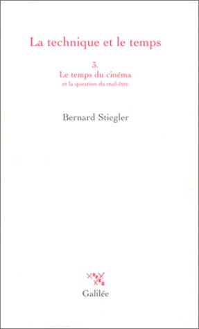 La Technique et le temps, tome 3&#160;: Le temps du cinéma et la question du mal-être
Bernard Steigler
Le système technique mondial repose désormais intégralement sur les technologies numériques. Une conséquence majeure de cet état de fait est l’intégration fonctionnelle des mnémotechnologies au système de production des biens matériels, ce qui constitue une immense rupture historique&#160;: ce sont les dispositifs de production des symboles, qui relevaient jusqu’alors des sphères de l’artistique, du théologique, du juridique et du politique, qui sont désormais totalement absorbés par l’organisation mondiale du commerce et de l’industrie. La production symbolique est hégémoniquement contrôlée par les industries culturelles dans la mesure où celles-ci se sont emparées des dispositifs rétentionnels qui configurent le temps dans sa forme la plus pure&#160;: comme flux de conscience. C’est précisément sous ce nom d’industrie culturelle qu’Adorno et Horkheimer dénoncèrent ce devenir industriel de l’activité de l’esprit, c’est-à-dire sa soumission exclusive aux critères marchands de sélection. Ils y virent une perversion de cette opération de l’imagination transcendantale que Kant appelle le schématisme. Selon eux, une telle perversion fut rendue possible par un processus d ‘extériorisation technique du processus de production des schèmes, en laquelle ils voyaient le comble de l’aliénation des esprits et des corps. Le tempe du cinéma et la question du mal-être veut montrer à la fois l’urgence de cette question, la grande faiblesse de cette analyse, et la nécessité de procéder, face au fait historique de l’industrialisation de l’esprit, à une critique des attendus de la Critique de la raison pure quant à l’analyse du schématisme. Cette critique sera menée à partir du cinéma, pour conduire à une analyse de l’activité de la conscience - et de son producteur, l’inconscient - comme étant originairement un processus de production cinémato-graphique, ce qui confère aussi à cet ouvrage une portée géopolitique&#160;: Hollywood devient ainsi la Métropolis du monde.